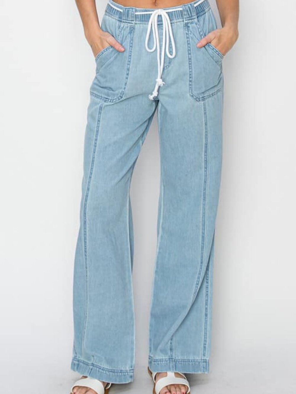 Risen High Rise Wide Leg Comfy Jeans- Med Wash NEW Size Large